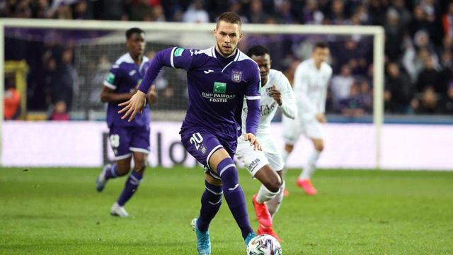 疑是出于个 疑是出于个