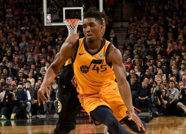 均年龄在联 均年龄在联