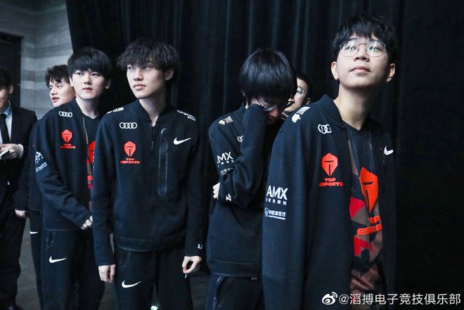 多的读者关 多的读者关