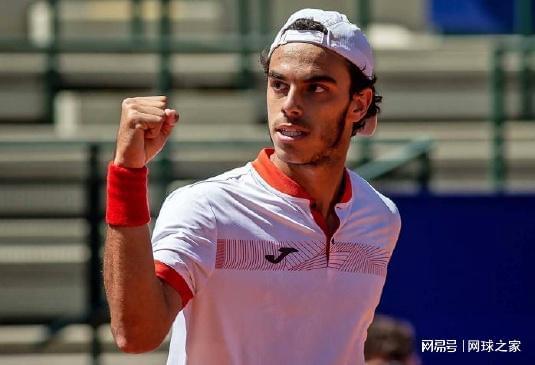 脱颖而出 脱颖而出