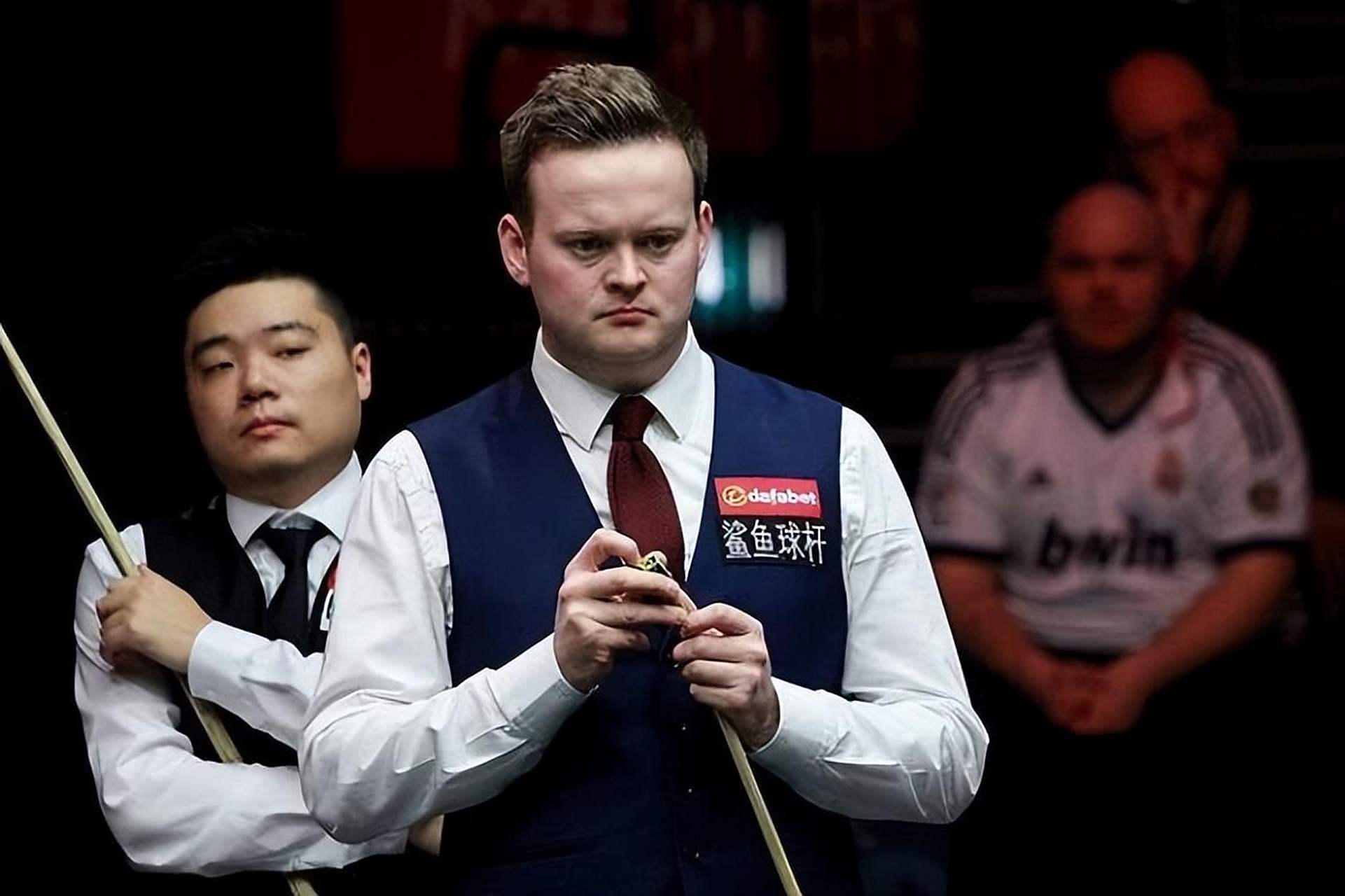 在网络上引 在网络上引